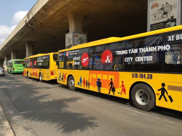 New bus service connecting HCM City Airport, downtown