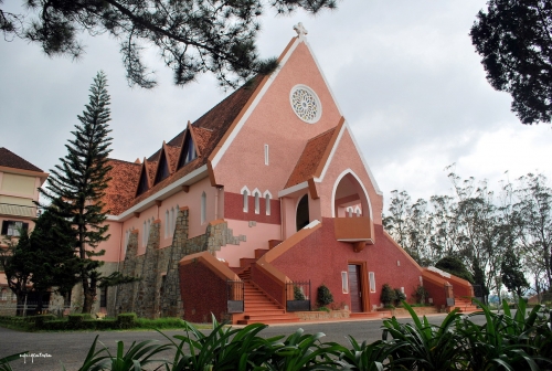 Domaine de Marie Church- The Harmonious Combination of Western and Eastern Architectural Style