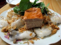 Banh Cuon (steamed rice rolls)- a favourite food of Vietnamese
