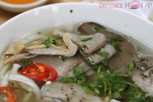 Banh canh Ben Co - A specialty of Tra Vinh