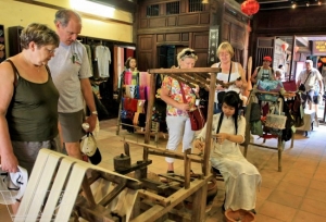 Visit Quang Nam silk village