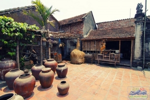 Ancient Duong Lam Village gets a new reading corner