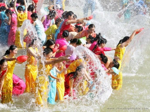 Water Splashing Festival